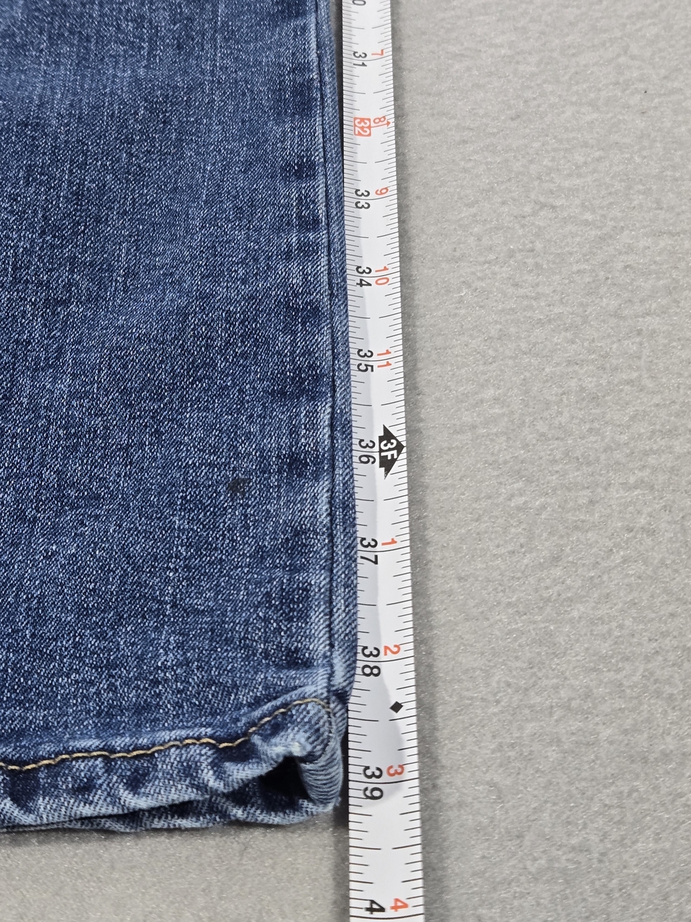 Classic Madden Women's Blue Flared Jeans Size 5 - Picture 5 of 9